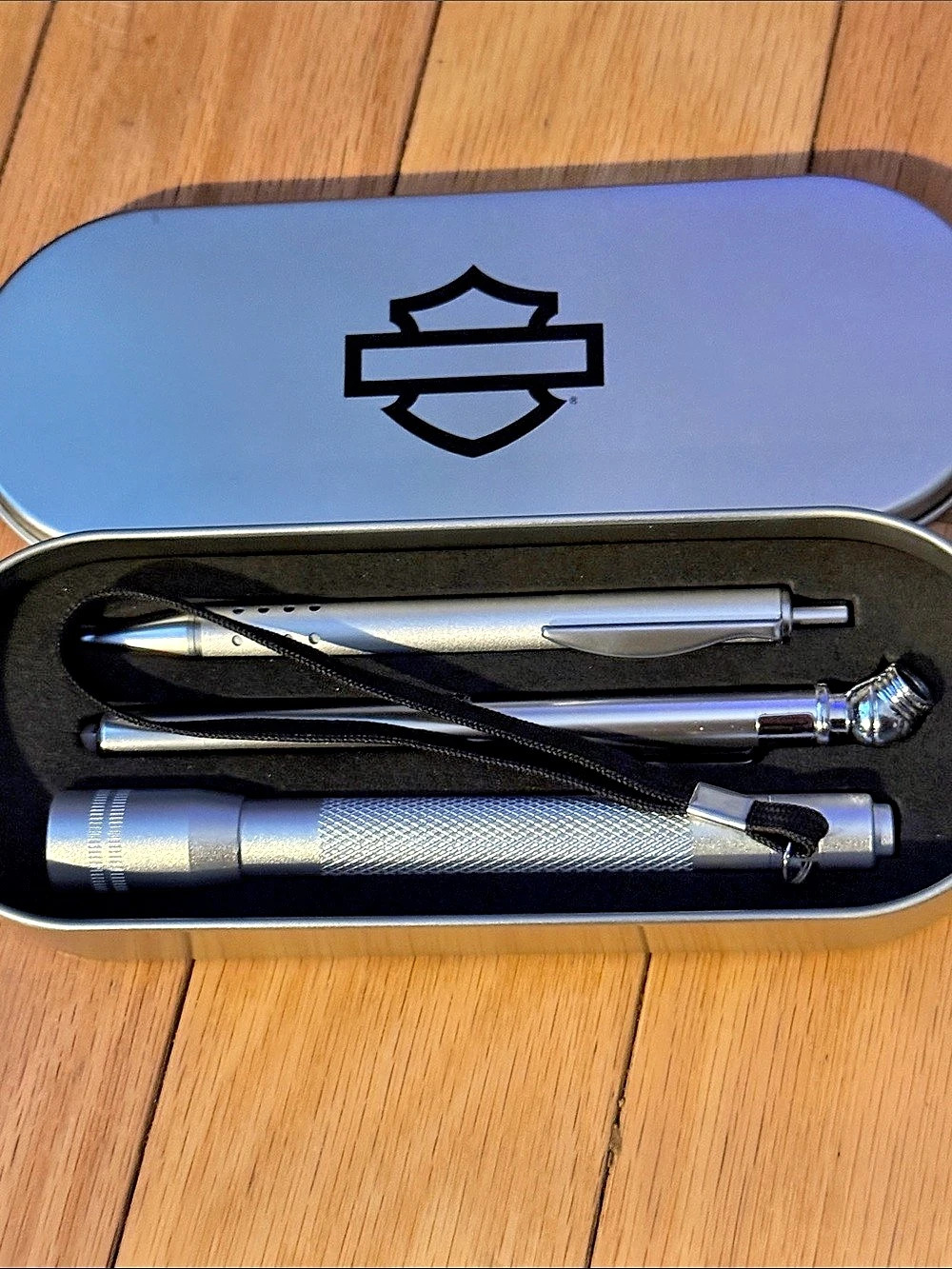 Harley-Davidson Pen Set with Metal Case Silver New
